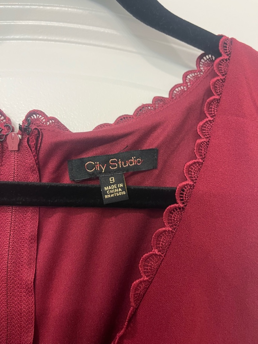 City Studio Burgundy Scalloped V-Neck Fit & Flare A-line Mini Dress Sz 9 NWT - Picture 5 of 12